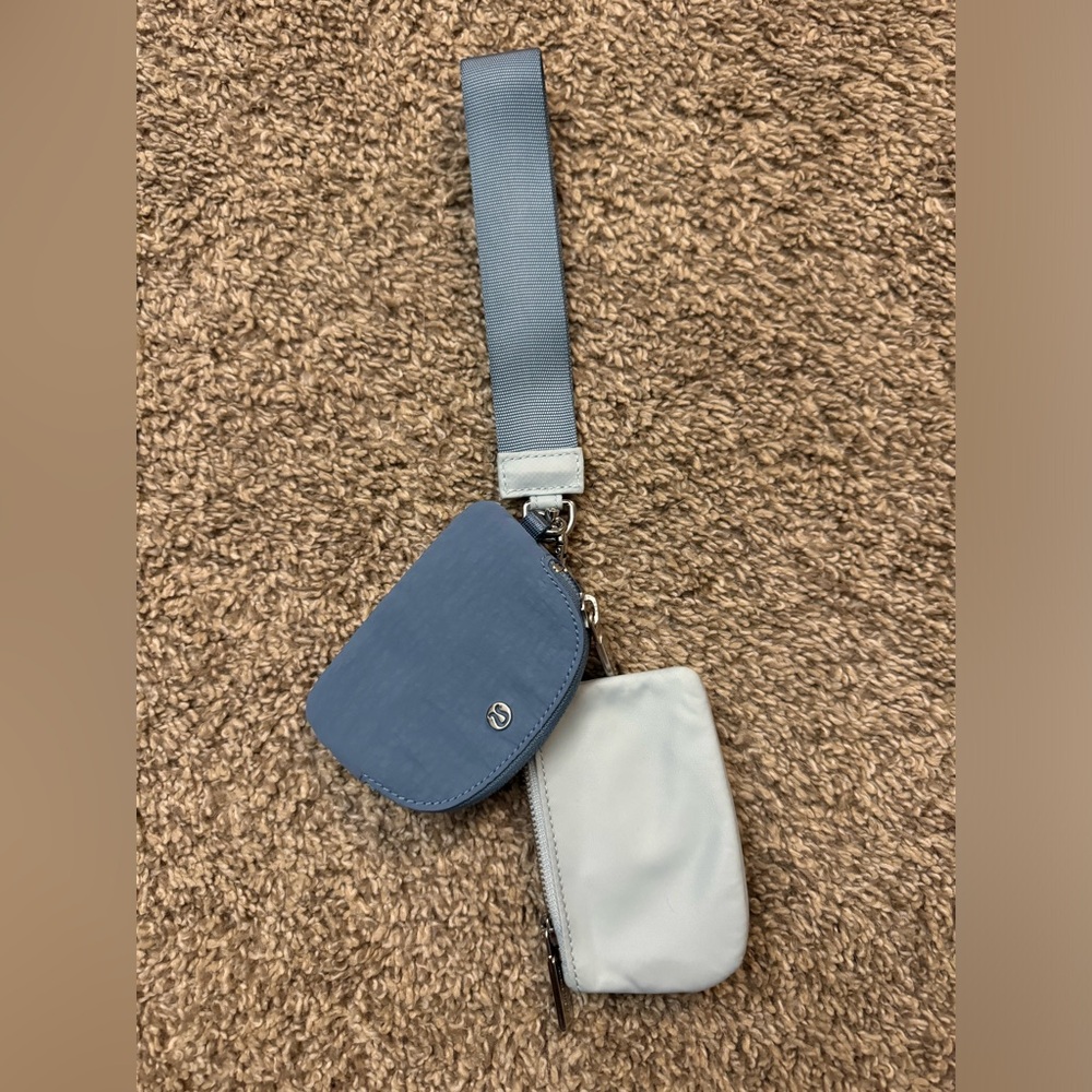 Lululemon dual pouch blue